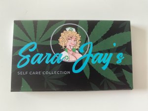 Sara Jay CBD Rolling Papers -  Magnetic 1 1/4 with tips